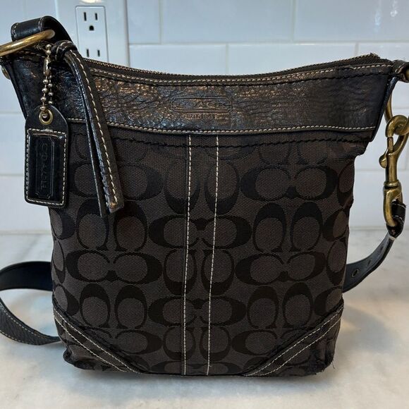 Coach Jacquard Signature Logo Convertible Crossbody Small Bucket Bag (#3) - Picture 5 of 16